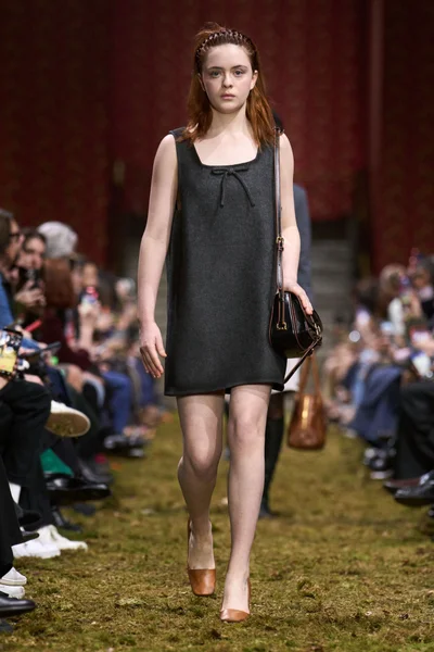 Look 15